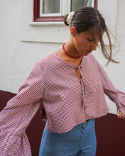 Load image into Gallery viewer, Camisa Cecília
