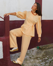 Load image into Gallery viewer, Camisa Leonor
