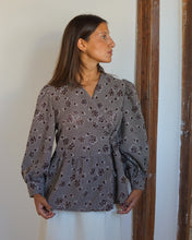 Load image into Gallery viewer, Camisa Conceição
