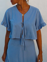 Carregar imagem no visualizador da galeria, Camisa folho azul Ispari
