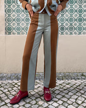 Carregar e reproduzir vídeo no visualizador da Galeria, Calças Graça
