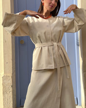 Load and play video in Gallery viewer, Camisa Eva
