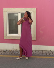Load and play video in Gallery viewer, Vestido Beatriz
