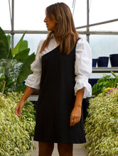 Carregar imagem no visualizador da galeria, Vestido preto alça Ispari
